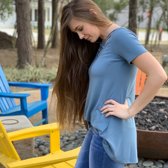 Cage neck top - Picture 3 of 6